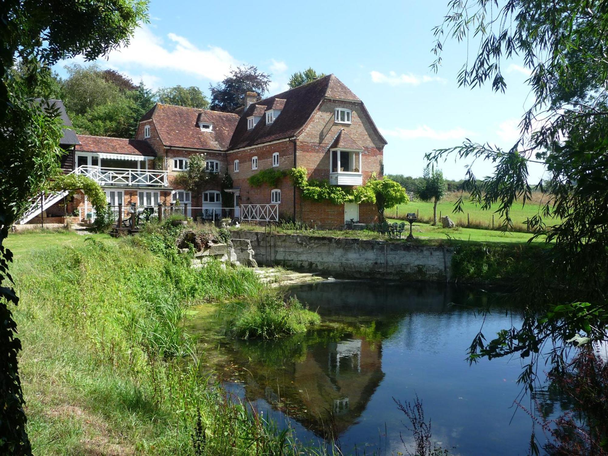 Ferienwohnung Salisbury Old Mill House Exterior foto
